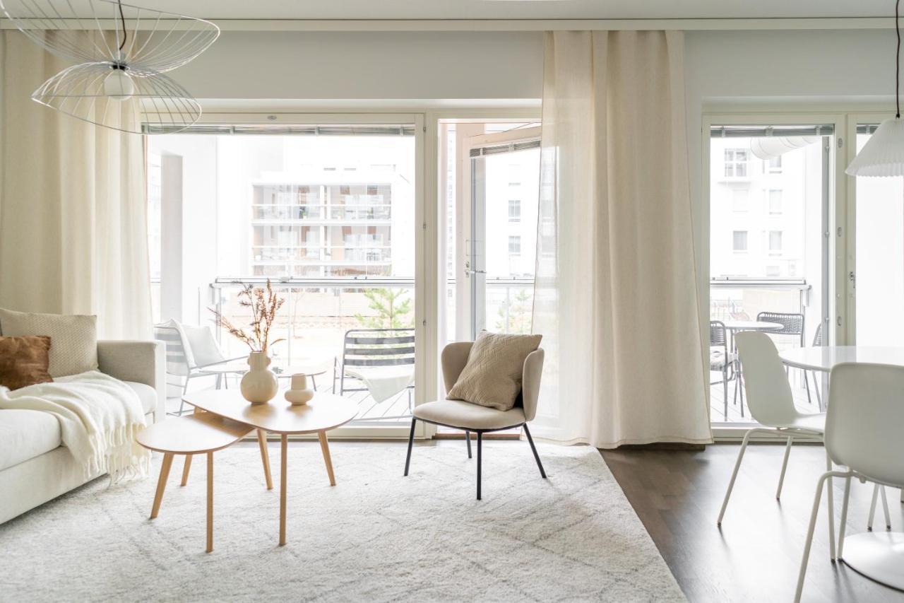 Iso Aurinkoinen Parveke Ja Hyvaet Yhteydet Apartment Helsinki Exterior foto
