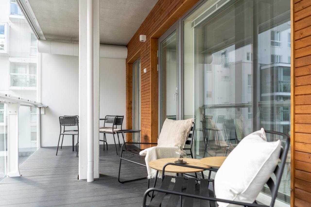 Iso Aurinkoinen Parveke Ja Hyvaet Yhteydet Apartment Helsinki Exterior foto