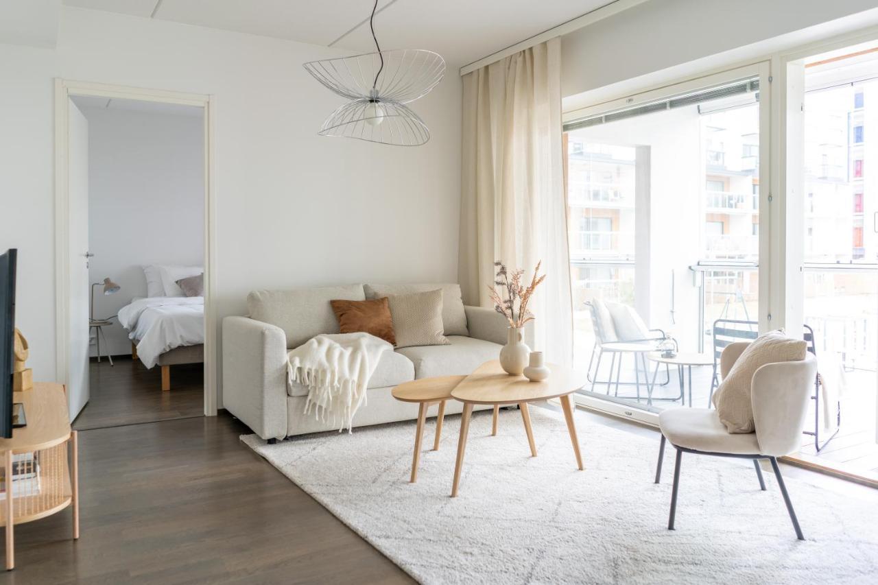Iso Aurinkoinen Parveke Ja Hyvaet Yhteydet Apartment Helsinki Exterior foto